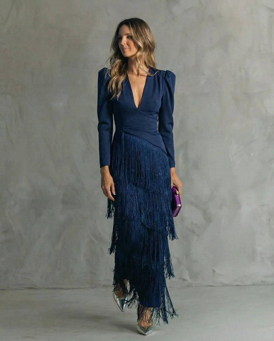 Clara | Robe midi élégante à manches frangées